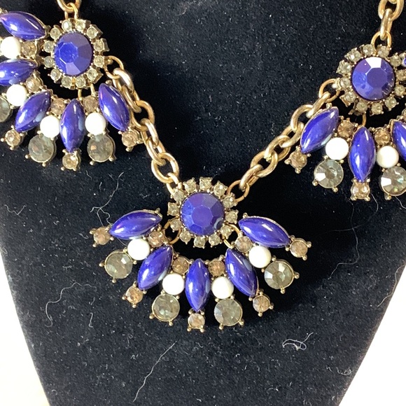 Vintage Statement Necklace. Blue/white Beads Nestled in a GoldTone necklace. Be… - Picture 3 of 3